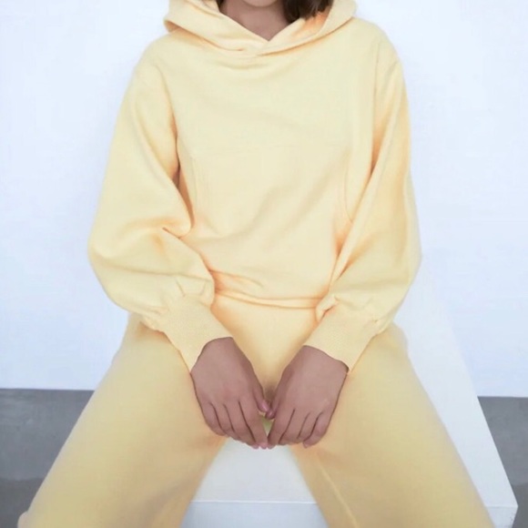 ZaraYellow Sweatsuit - Picture 3 of 8